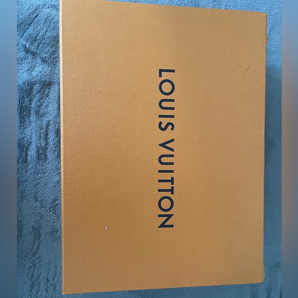 Louis Vuitton boots. Size 36. Black with gold hardware. - Picture 10 of 13